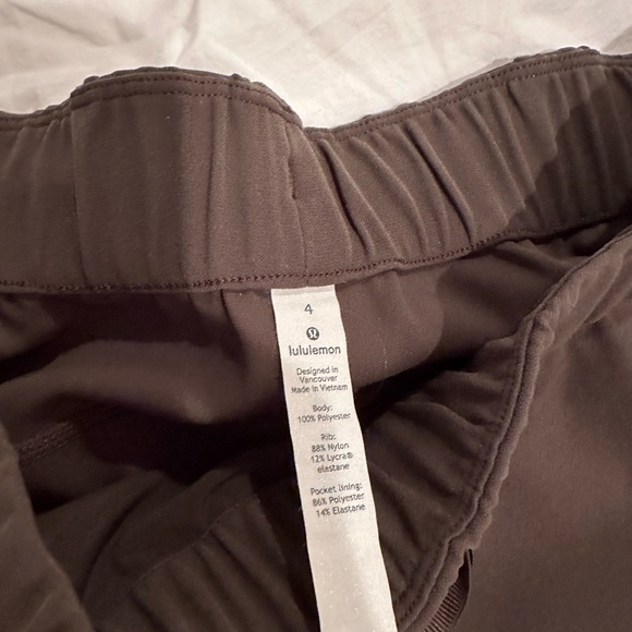 Lululemon joggers - Picture 3 of 5